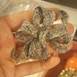 Premier Design Signed Vintage Silver Bow Brooch/Pendant